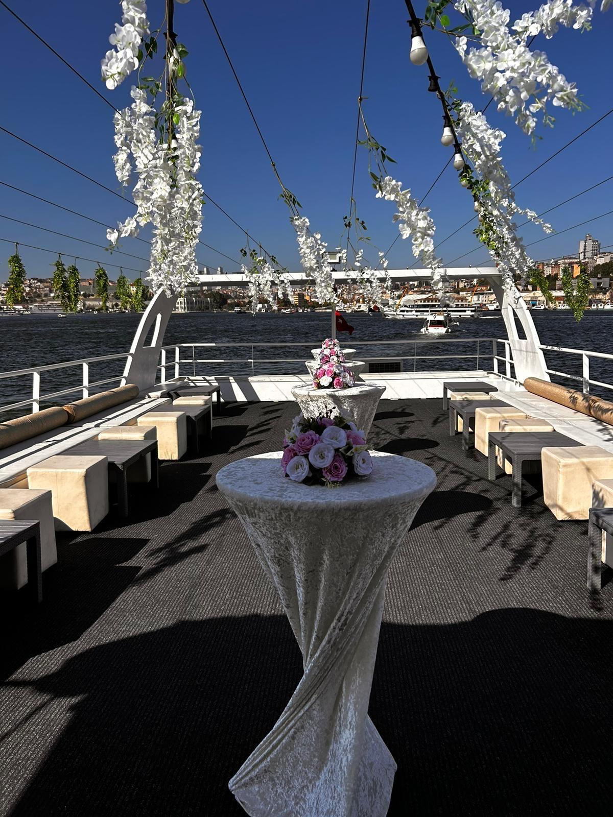 tekne kiralama, yat kiralama, tekne, yat, boğaz turu, boğazda etkinlik, boshphorus tur